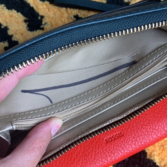 Fossil leather wallet bundle -PLEASE READ DESCRIPTION - Picture 10 of 11